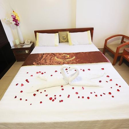 Pylos Hotel Ho Chi Minh-stad Buitenkant foto