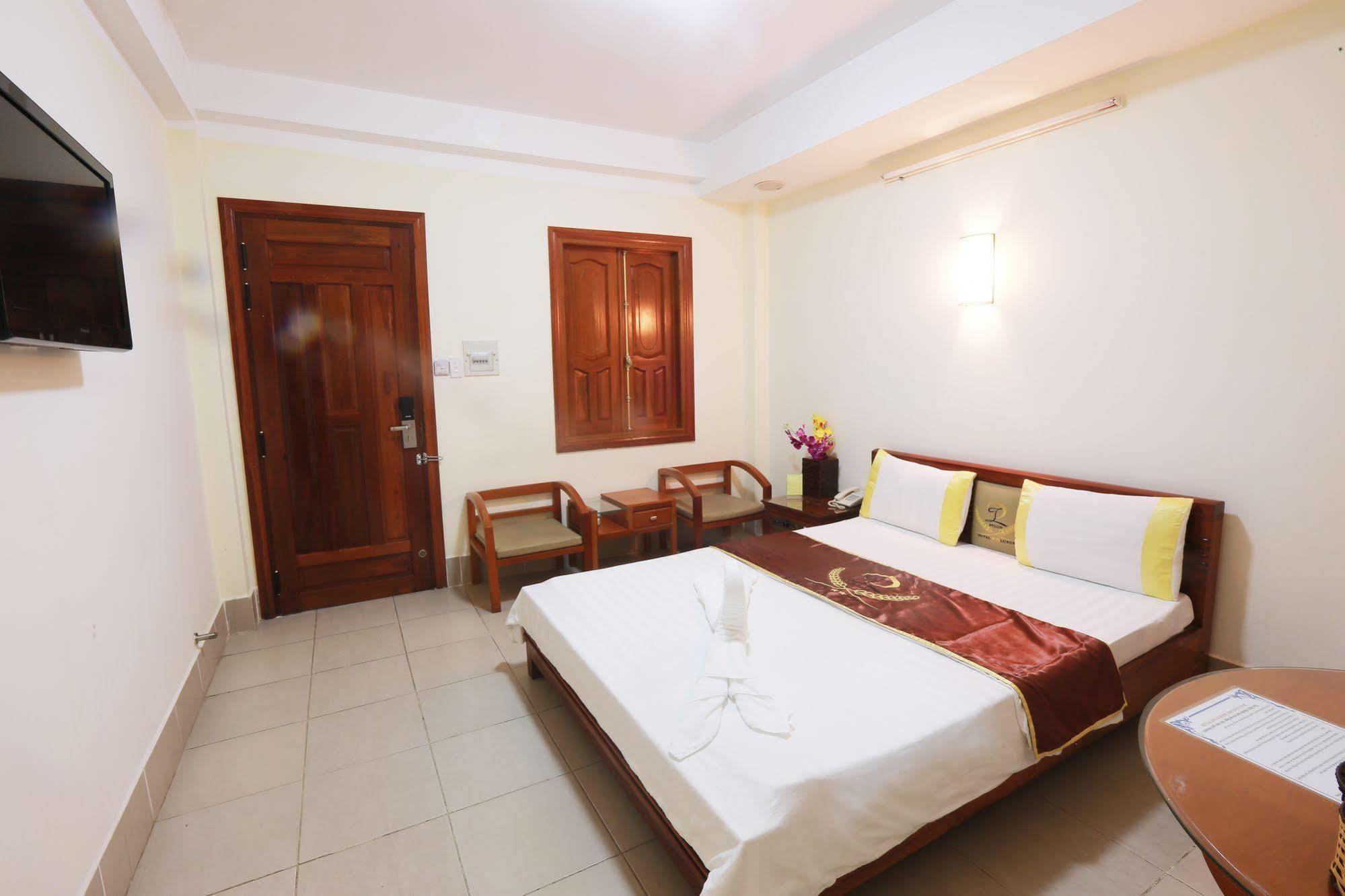 Pylos Hotel Ho Chi Minh-stad Buitenkant foto